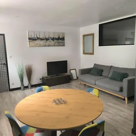 Apartament Calme Dans Entrepot Ernée